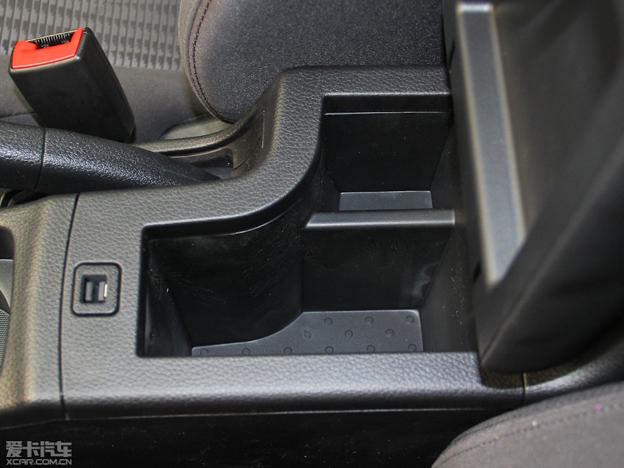 2015T70 2.0L CVTа