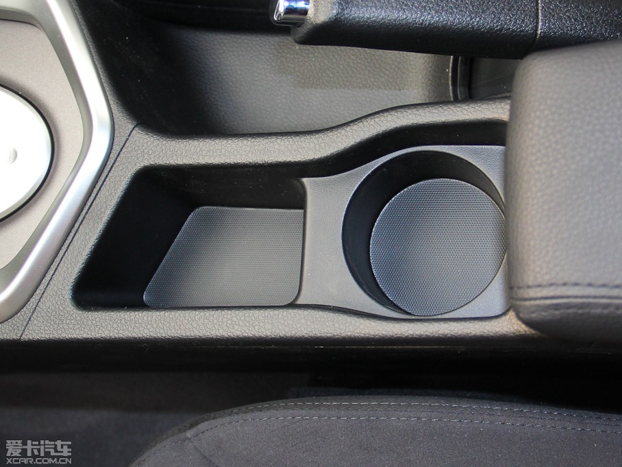 2015T70 2.0L CVTа