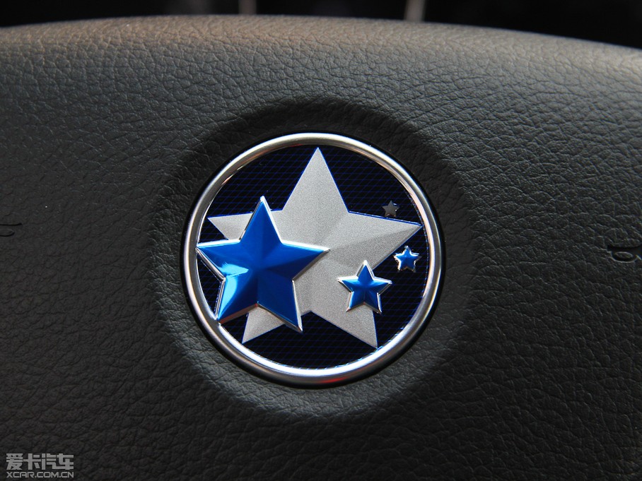 2015T70 2.0L CVTа