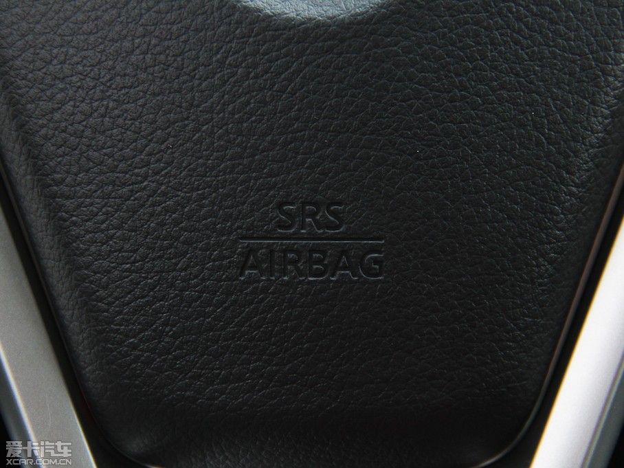 2015T70 2.0L CVTа