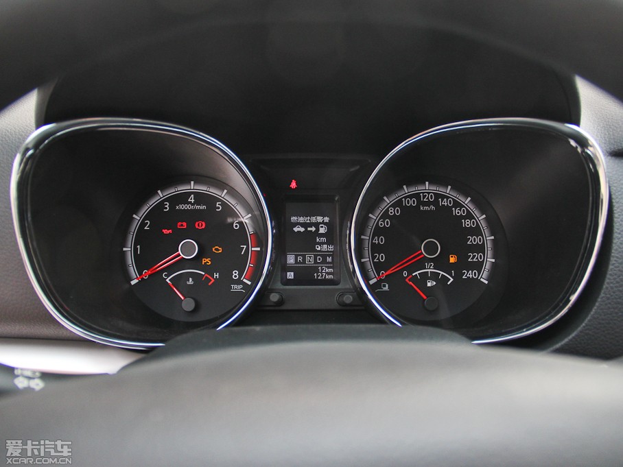 2015T70 2.0L CVTа