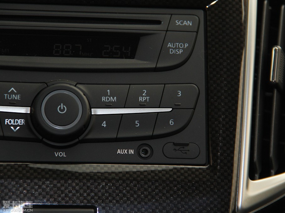 2015T70 2.0L CVTа