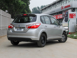 2015款1.6L 自动时尚版 整体外观