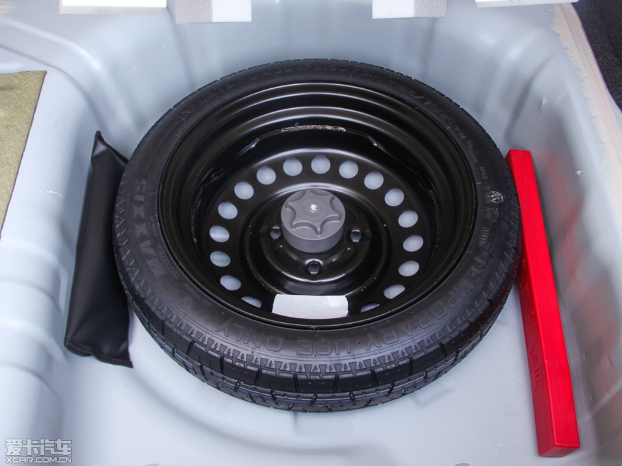 2015���D50 1.6L �քӺ��A��