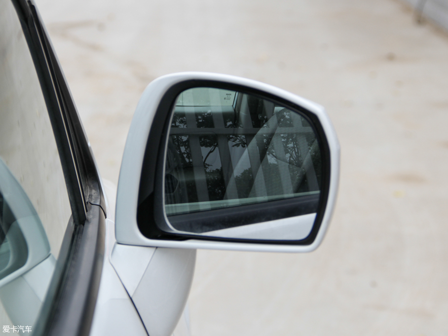 2015D50 1.6L Ԅӕrа