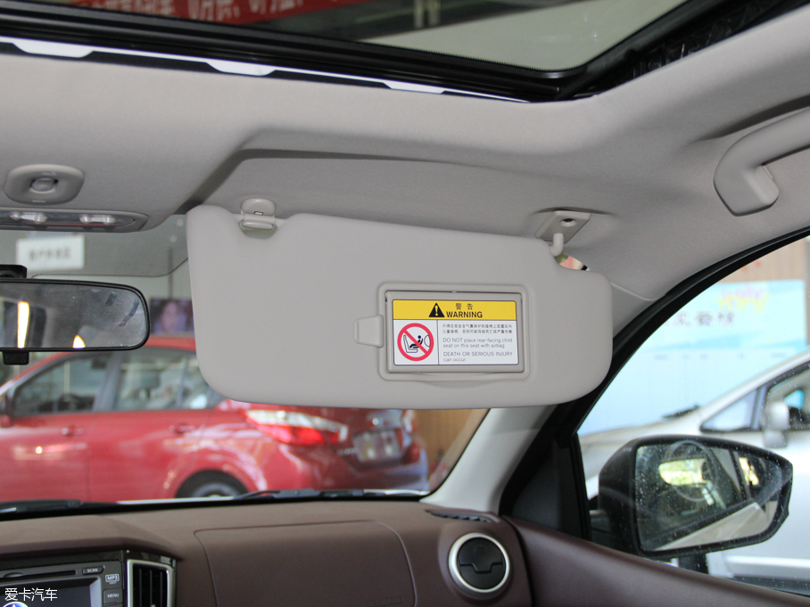 2015���T70X 2.0 CVT�Ȥ�\�Ӱ�