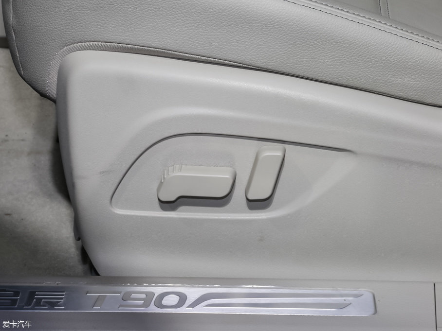 2017T90 2.0L CVTIа