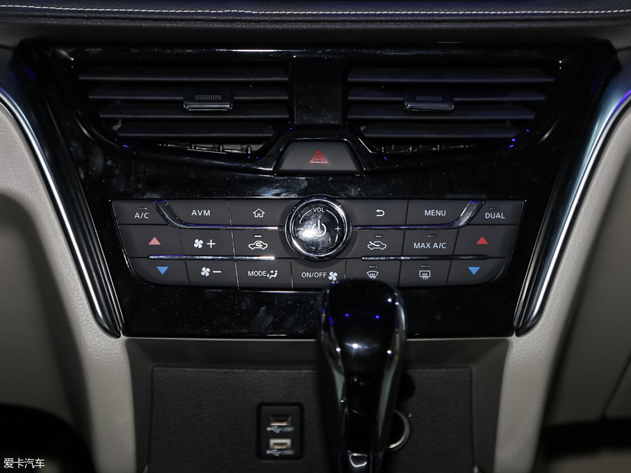 2017T90 2.0L CVTIа