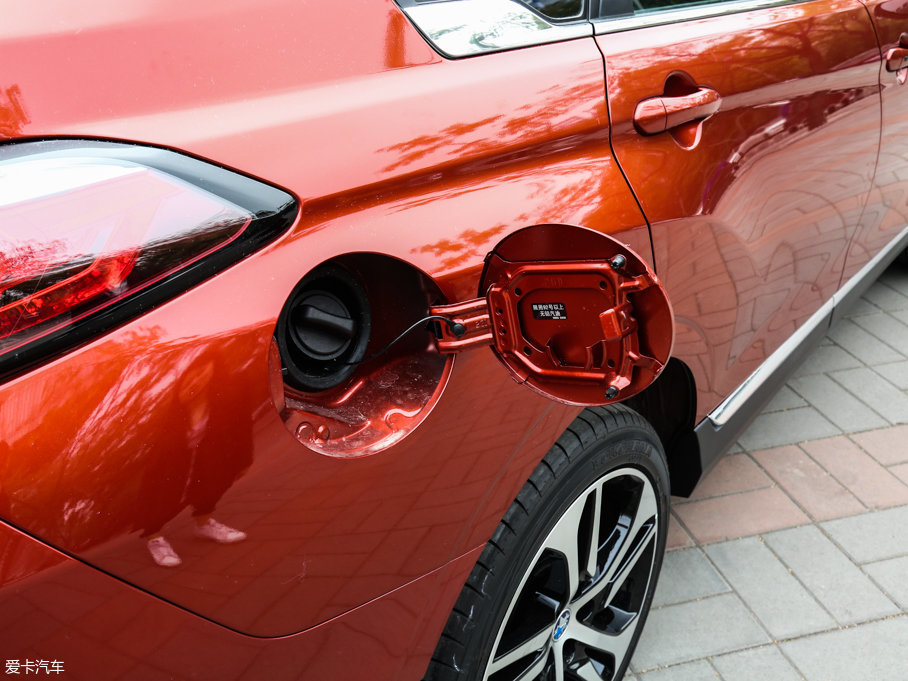 2017T90 2.0L CVTIа