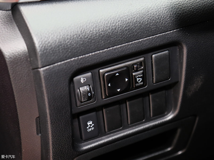 2017T90 2.0L CVTIа