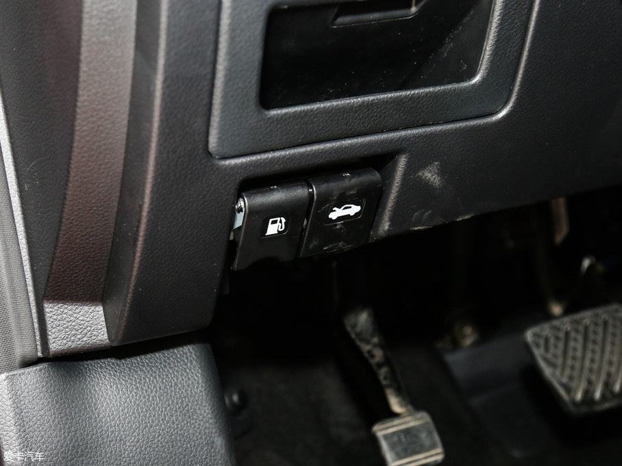 2017T90 2.0L CVTIа