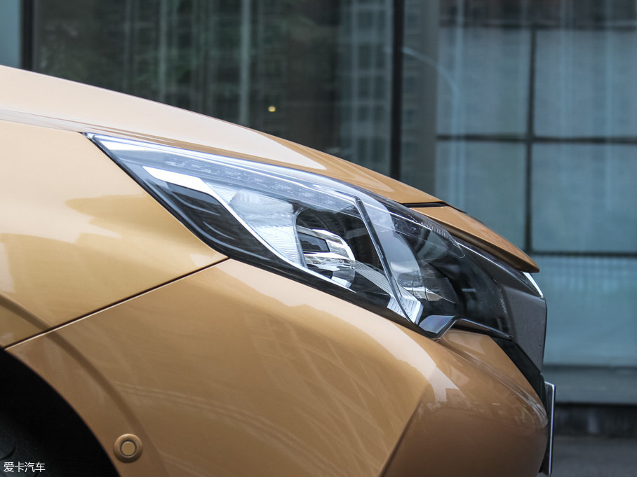 2017T90 2.0L CVTIа