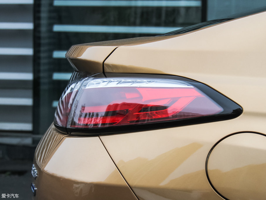 2017T90 2.0L CVTIа