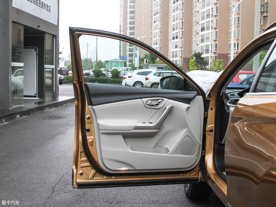 2017T90 2.0L CVTIа