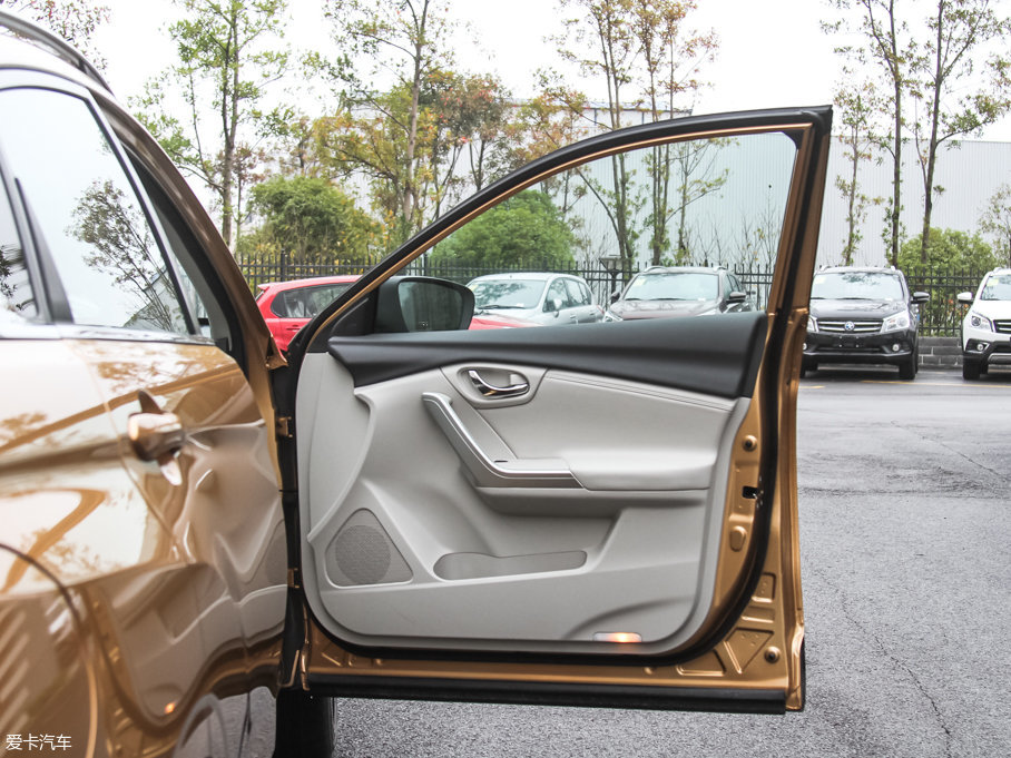 2017T90 2.0L CVTIа