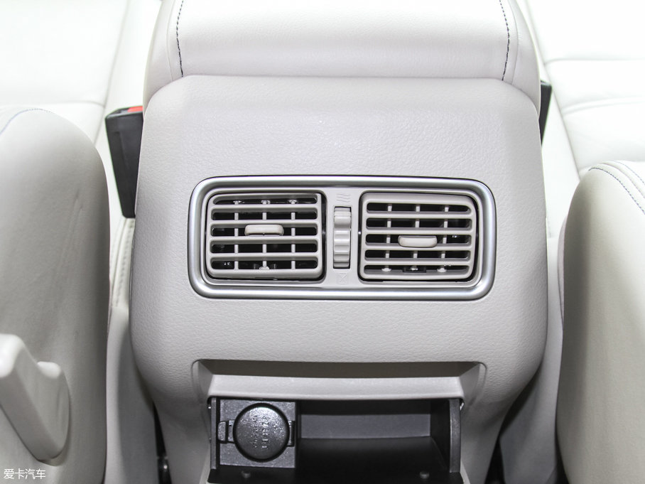 2017T90 2.0L CVTIа