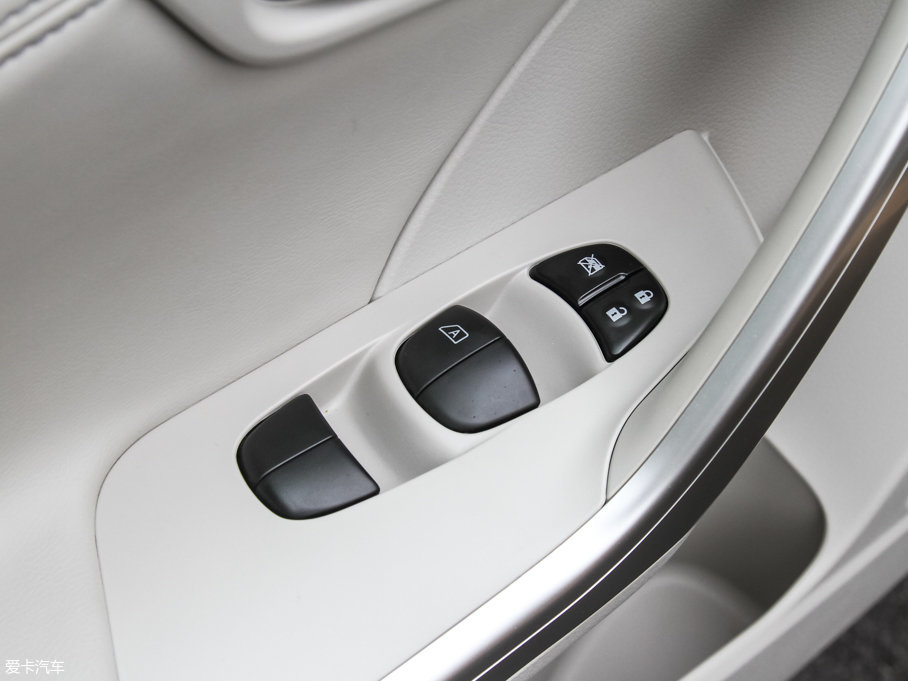 2017T90 2.0L CVTI(lng)а