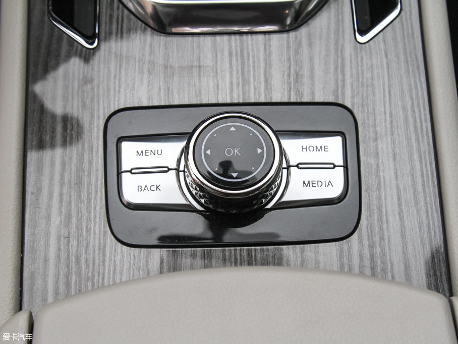 2017T90 2.0L CVTIа