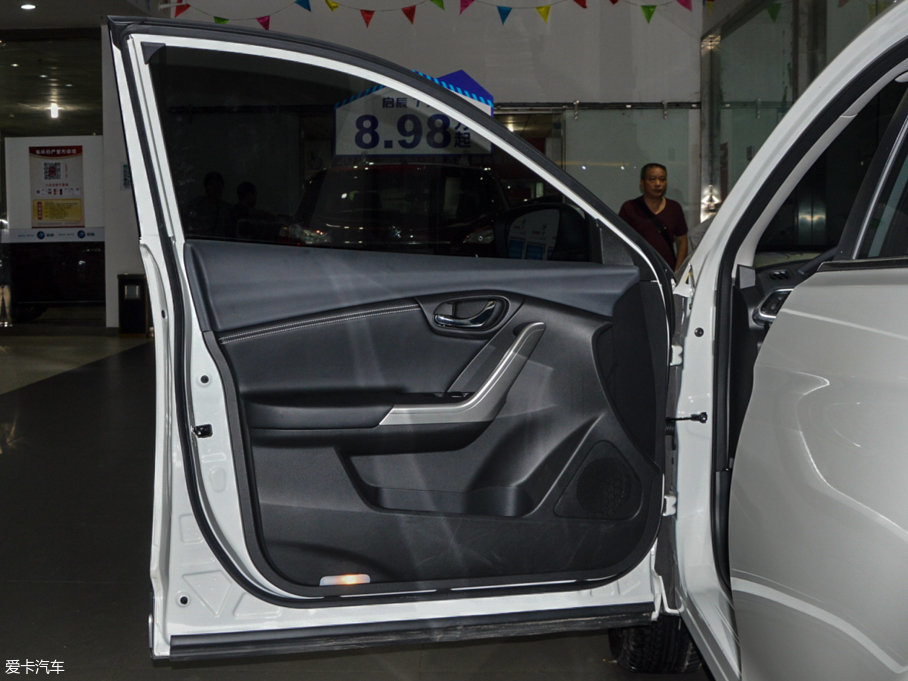 2017T90 2.0L CVTа