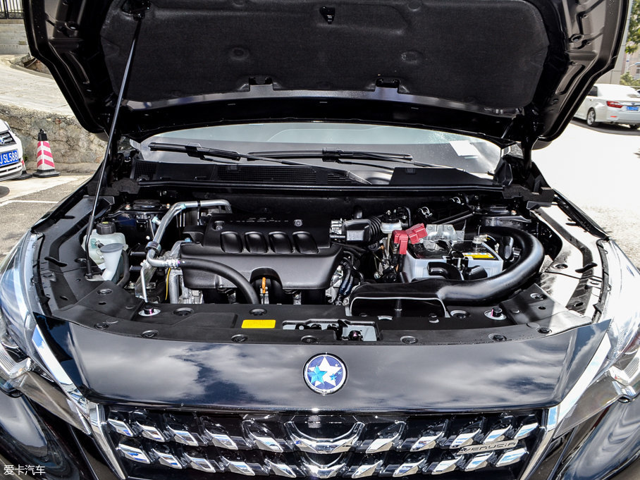 2017T90 2.0L CVTа