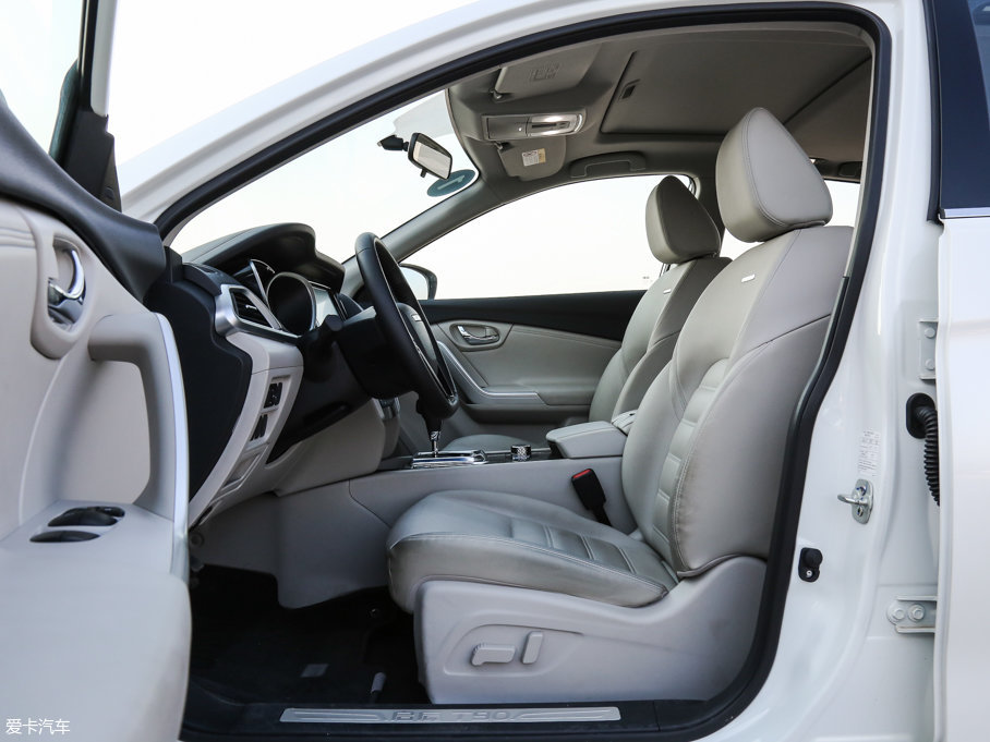 2017T90 2.0L CVTIа