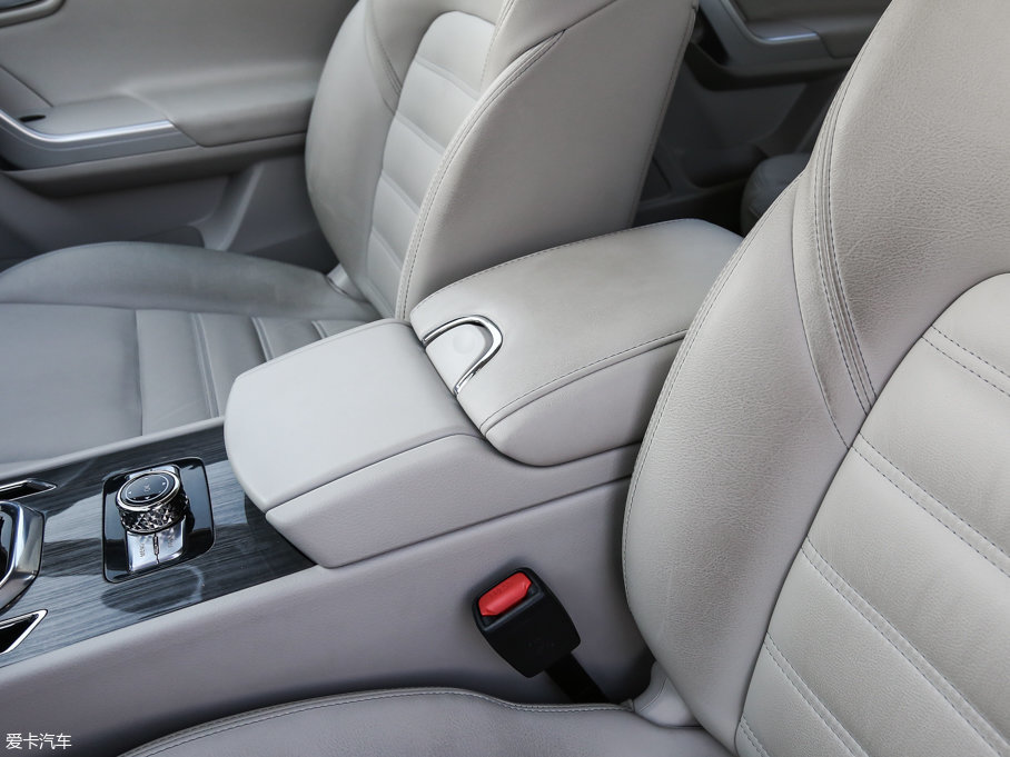 2017T90 2.0L CVTIа