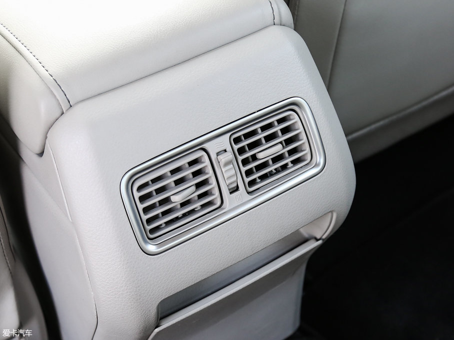 2017T90 2.0L CVTIа