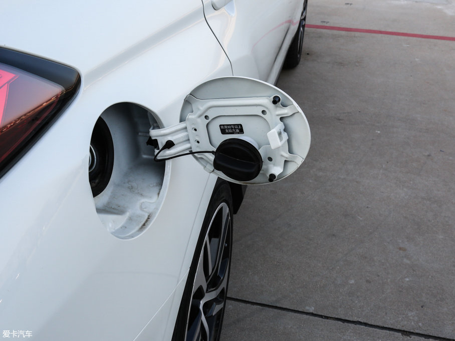 2017T90 2.0L CVTIа