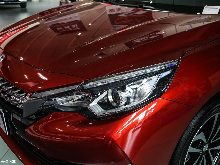 2017T90 2.0L CVTа