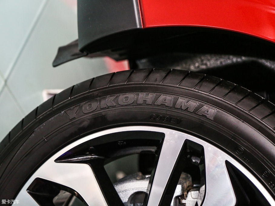 2017T90 2.0L CVTа