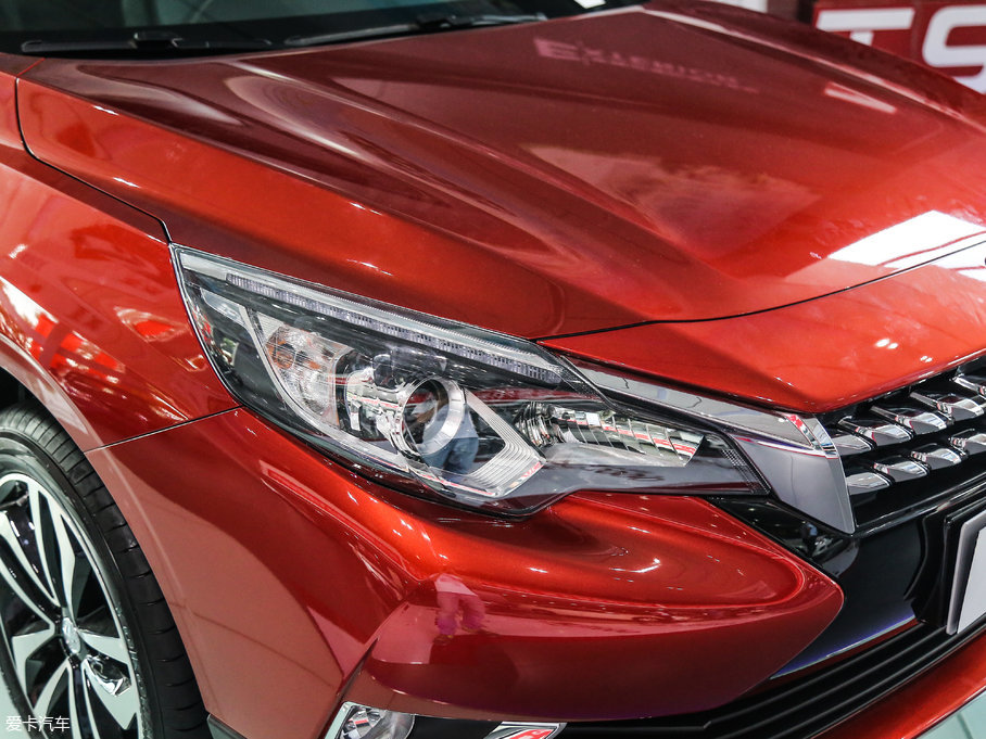 2017T90 2.0L CVTа