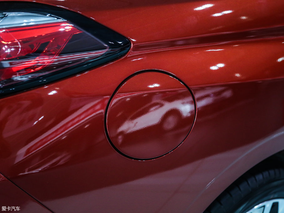 2017T90 2.0L CVTа