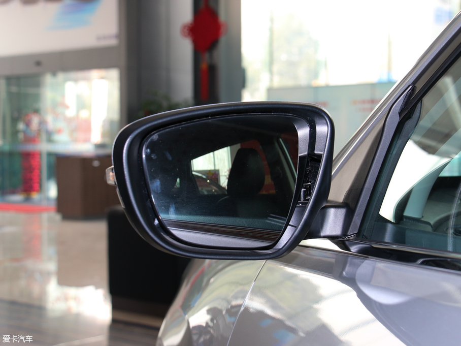 2017T90 2.0L CVTLа