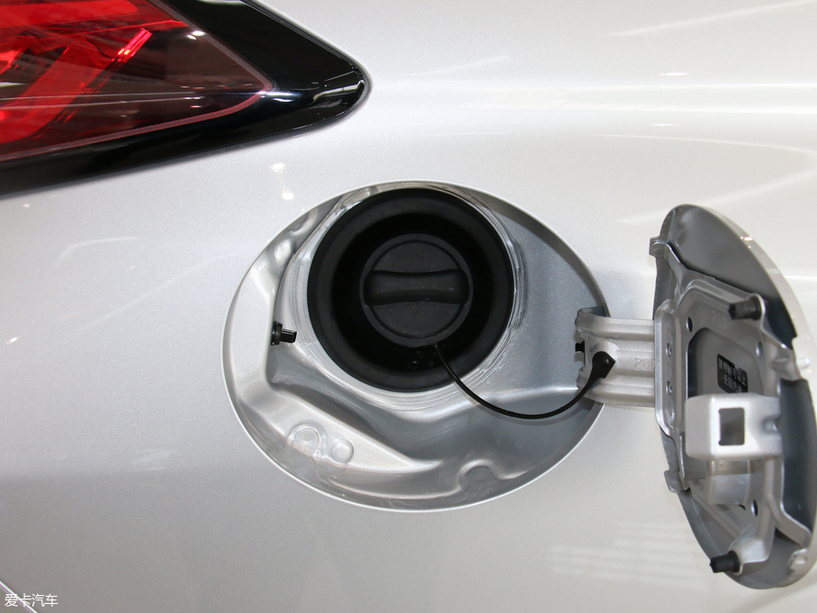 2017T90 2.0L CVTLа