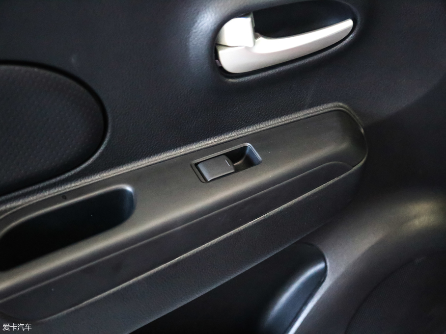 2016���R50 1.6L �քӾ�Ӣ��