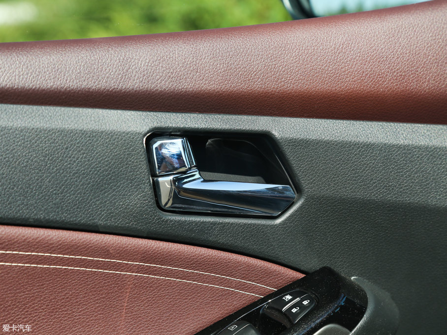 2016���T70X 2.0L CVT����\�Ӱ�