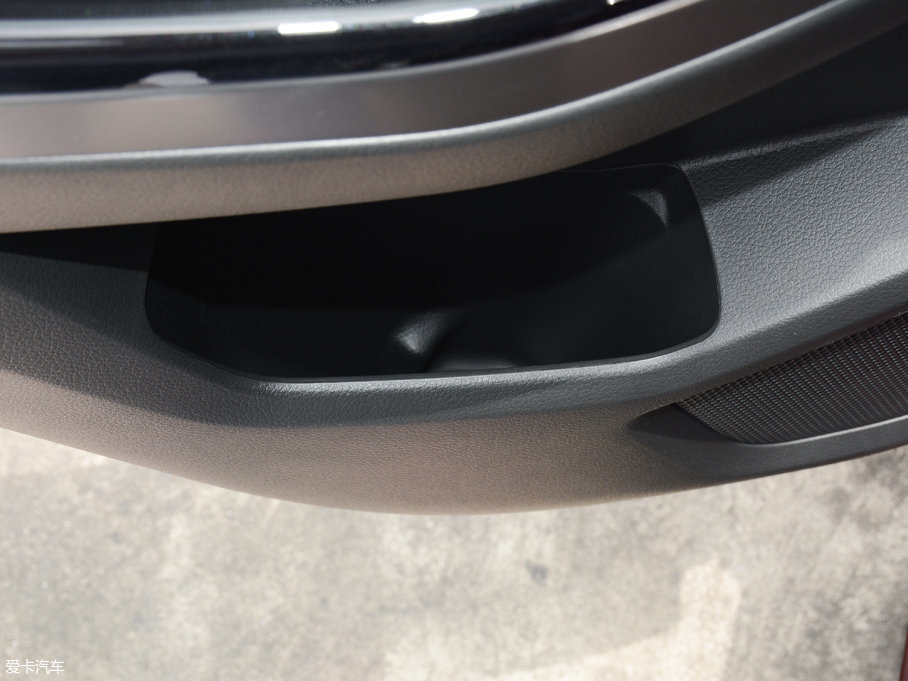 2016T70 2.0L CVTа