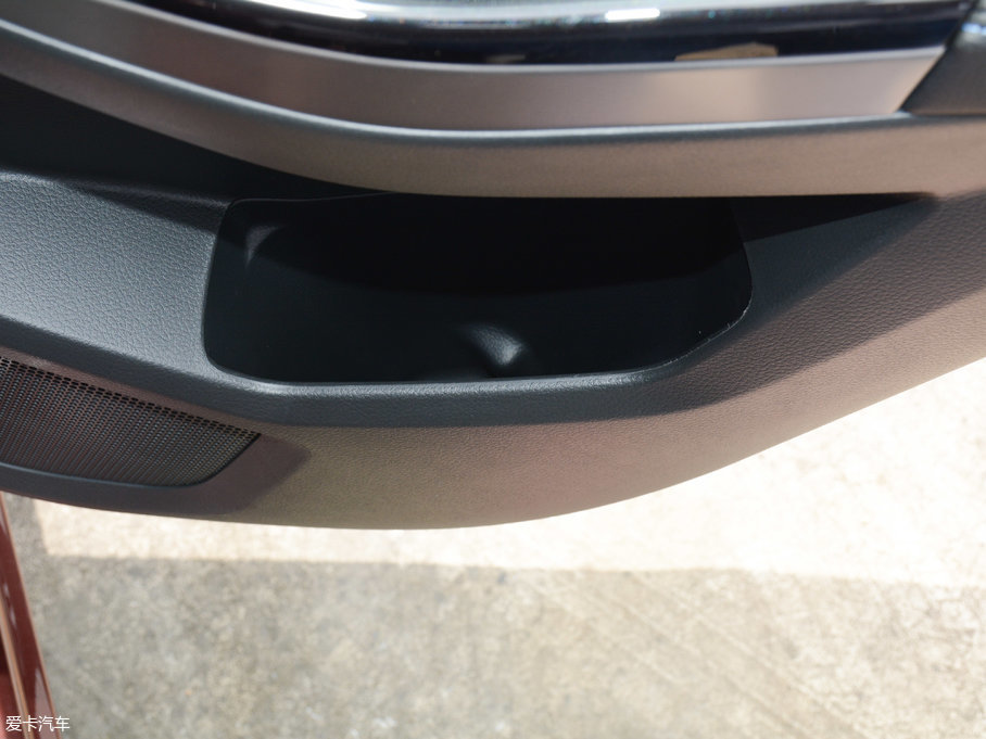 2016T70 2.0L CVTа