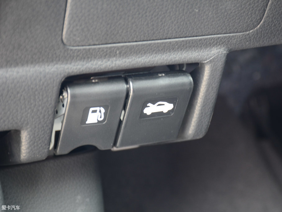 2016T70 2.0L CVTа