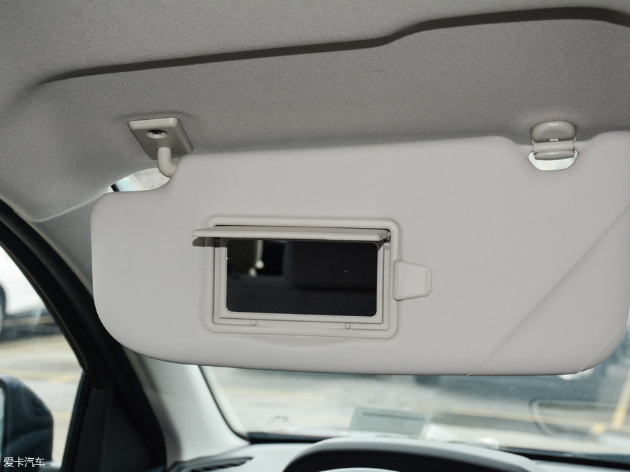 2016T70 2.0L CVTа