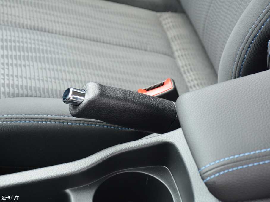 2016T70 2.0L CVTа