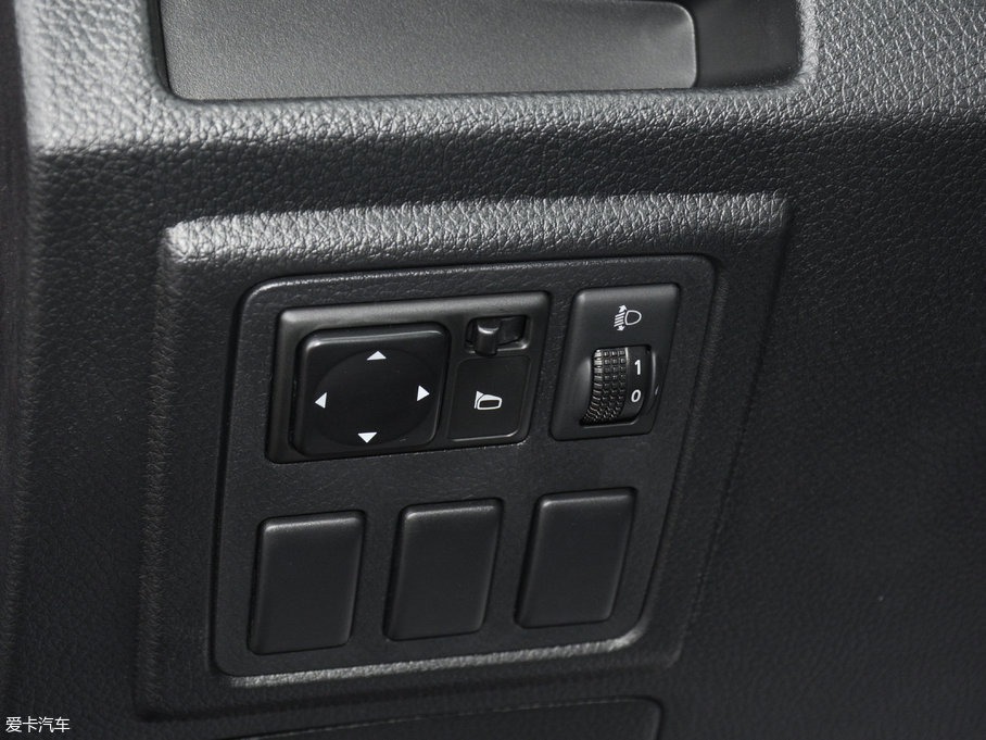 2016T70 2.0L CVTа