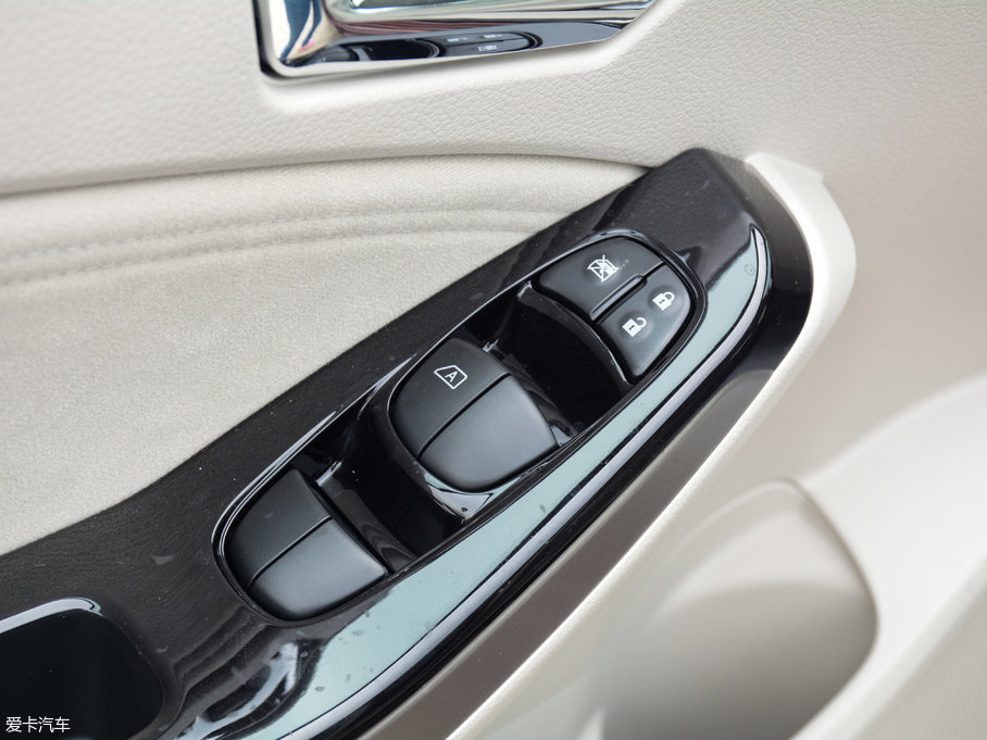 2016T70 2.0L CVTȤ