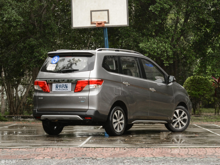 2017M50V 1.6L XV CVT