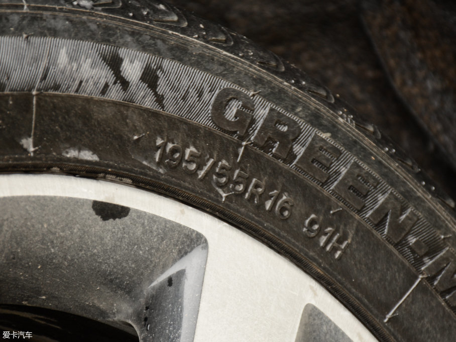 2017M50V 1.6L XV CVT