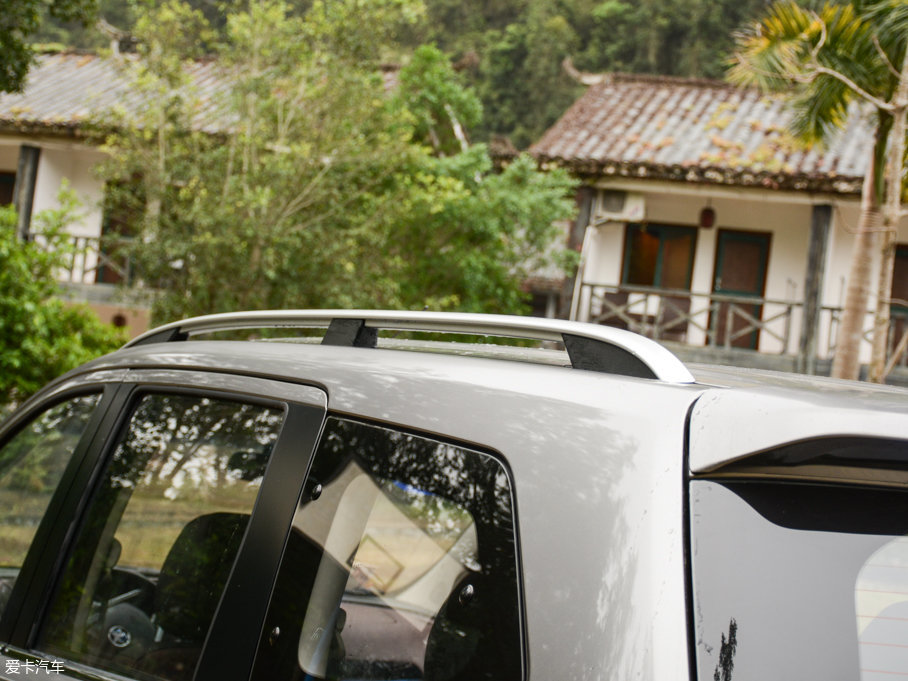 2017M50V 1.6L XV CVT