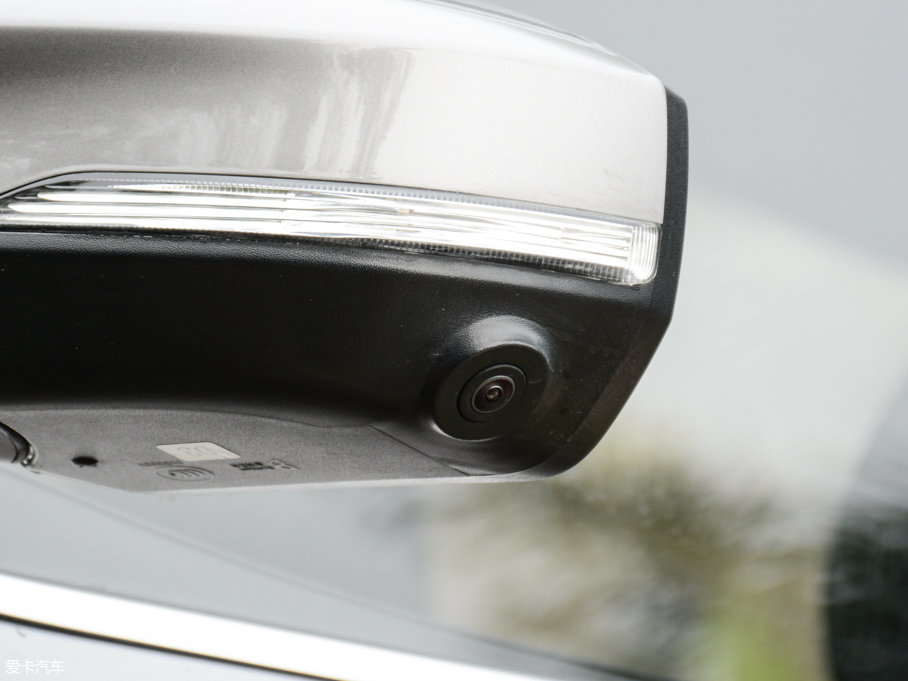 2017M50V 1.6L XV CVT