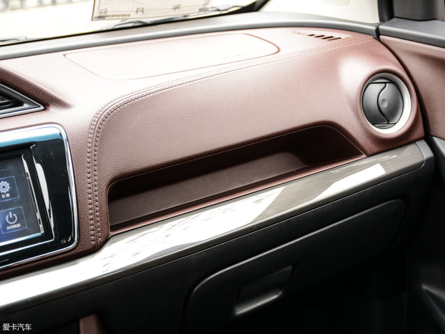 2017M50V 1.6L XV CVT