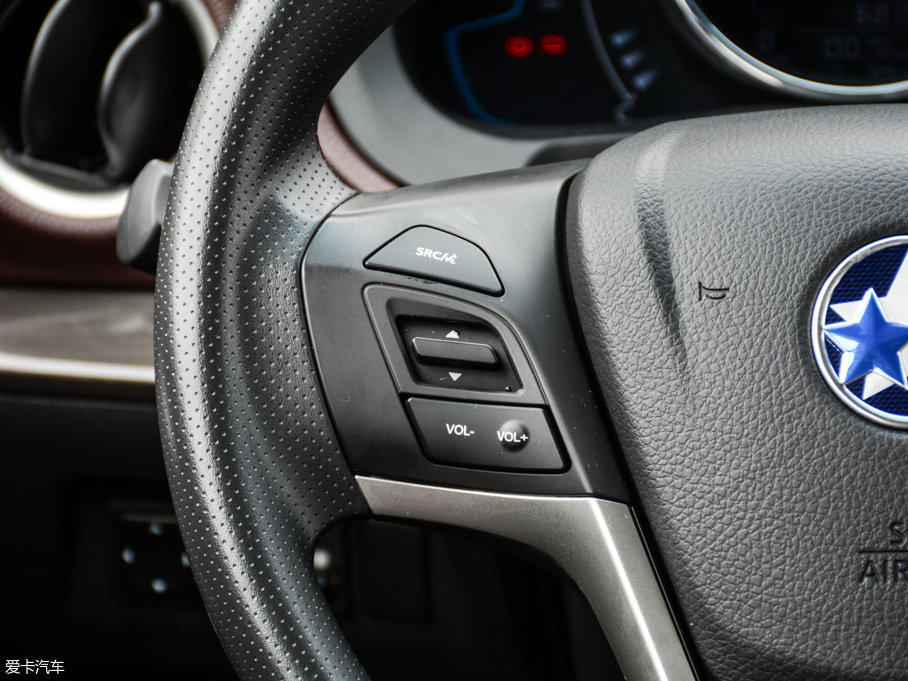 2017M50V 1.6L XV CVT