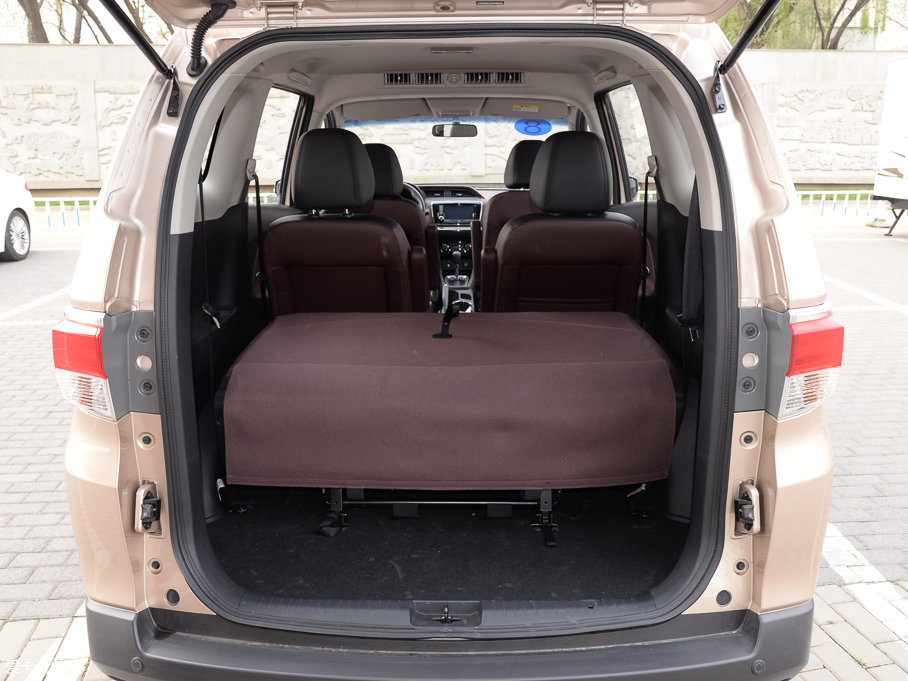 2017M50V 1.6L XV CVT